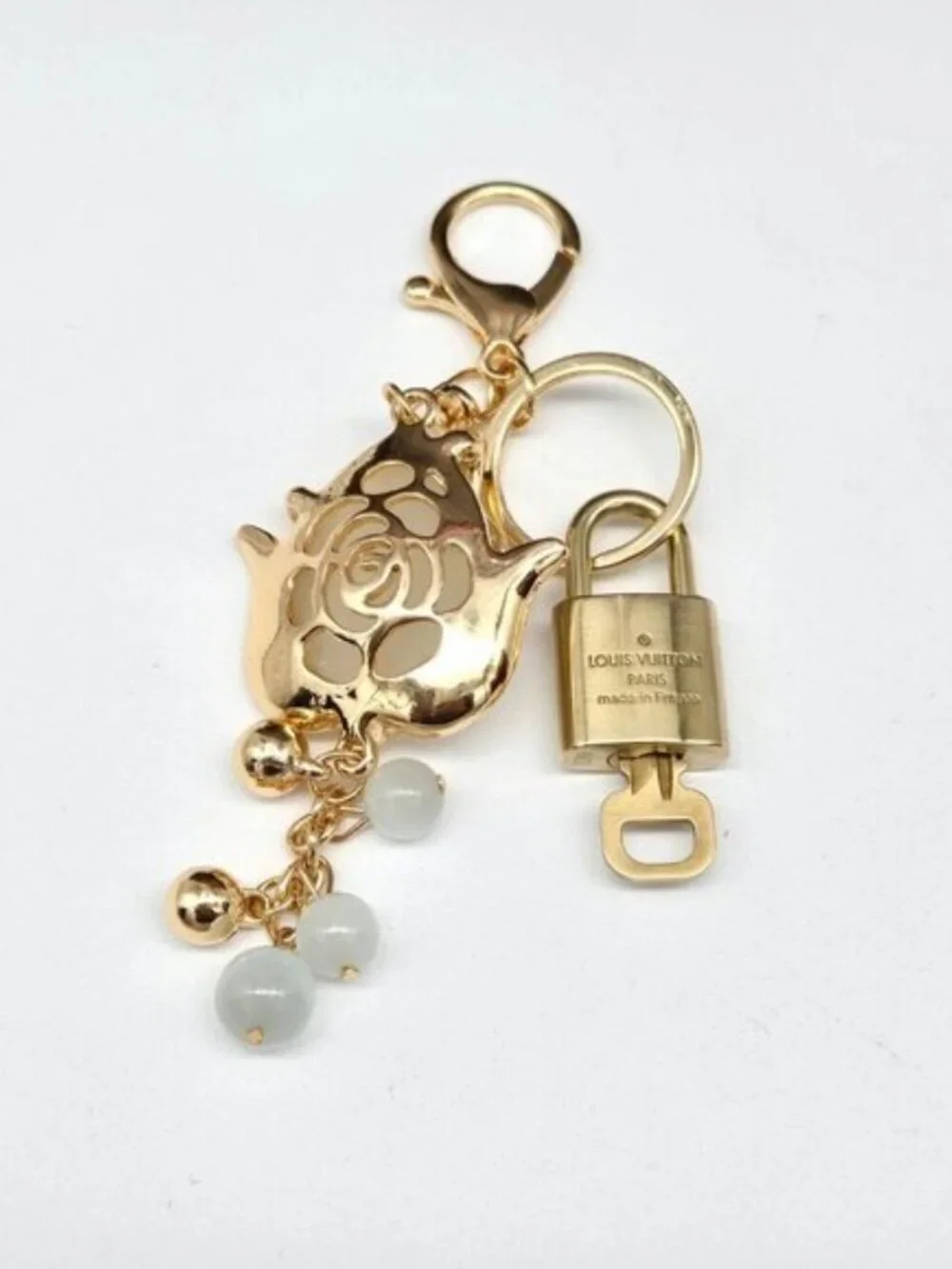 LV Authentic Gold Padlock 🔒 Key Set w/ Unbranded Flower Keychain Charm